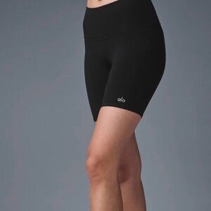 ALO Yoga Women's Black Bike Shorts